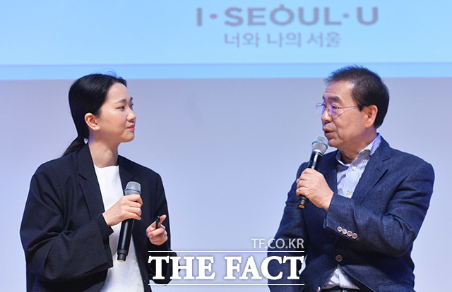 박원순 서울시장(오른쪽)과 장윤주