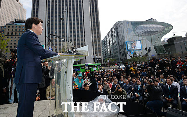 지난 4일 안철수 바른미래당 인재영입위원장이 출마선언을 하고 있다. /문병희 기자