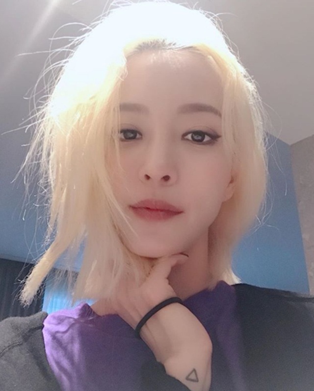 배우 한예슬이 23일 추가적인 지방종 수술 사진을 공개한 가운데 같은 날 수술을 담당했던 강남차병원은 의료사고를 인정했다. /한예슬 SNS