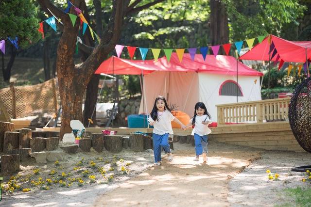 호텔업계가 5월 5일 어린이날을 맞아 가족이 함께 즐길 수 있는 다양한 패키지 상품을 내놓고 있다. /그랜드 하얏트 서울 제공