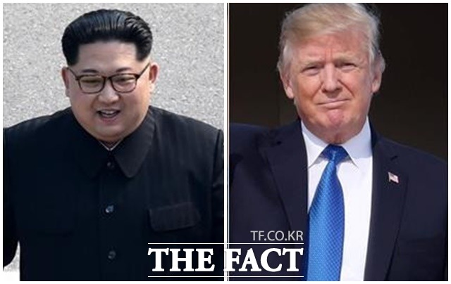 김정은(왼쪽) 북한 국무위원장과 도널드 트럼프 미국 대통령 간 북미정상회담을 한 달여 앞두고 최근 관련 이슈가 쏟아지고 있다./청와대 제공