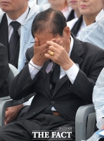 [TF포토] 눈물 흘리는 '5.18 민주화운동' 유족