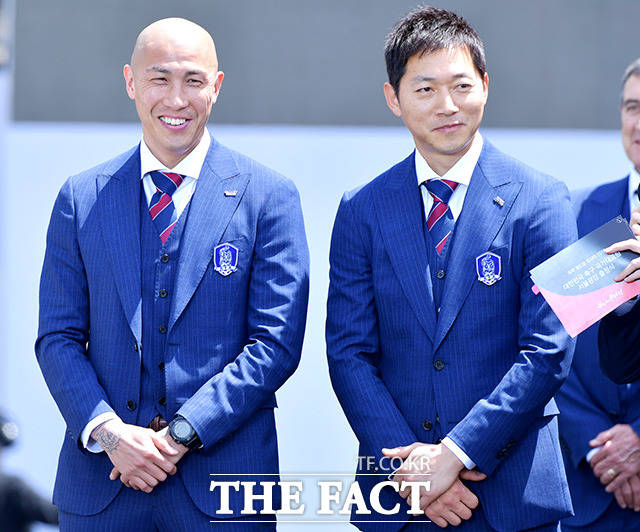 차두리(왼쪽), 김남일 코치