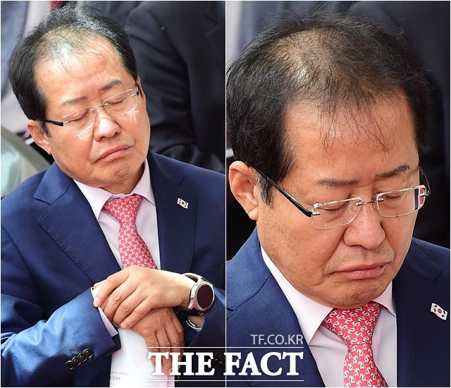 부처님오신날인 22일 오전 서울 종로구 조계사에서 열린 봉축법요식에 홍준표 자유한국당 대표가 참석해 졸고 있다. /남용희 기자