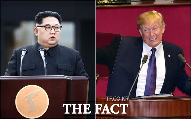 북한 김계관 외무성 제1부상은 도널드 트럼프 미국 대통령이 김정은(왼쪽) 국무위원장과 북미정상회담을 취소한 데 대해 아무때나 마주 앉아 문제를 풀어나갈 용의가 있다고 25일 밝혔다./한국공동사진기자단