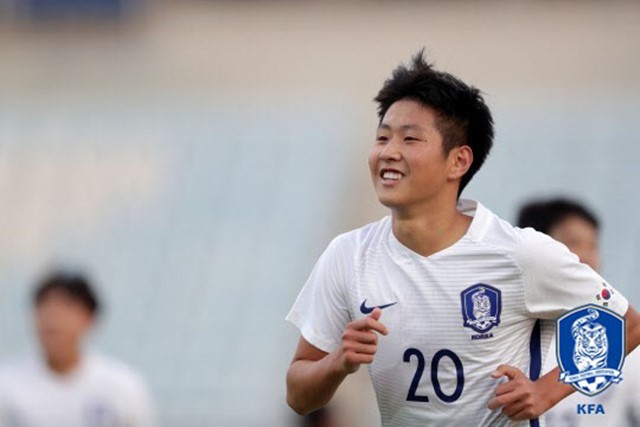 한국 19세 이하 대표팀이 톨롱컵에서 이강인(사진)의 선제골을 끝까지 지키지 못하며 토고에 1-2로 역전패 했다. /대한축구협회
