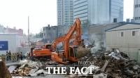[TF포토] '용산 4층 상가 건물 완전 붕괴'…60대 여성 1명 부상
