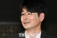  탁현민, '불법 선거운동' 혐의 70만 원 벌금형