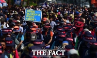  노동계 불참 속 내년도 최저임금 심의 전원회의 개최
