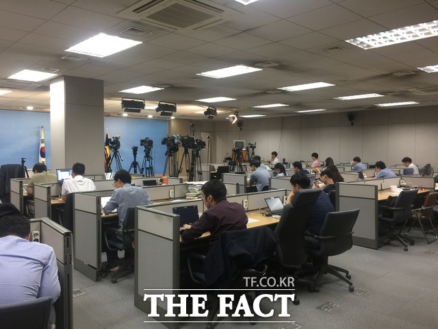 정론관 기자회견장에 앉아 있으면 각계각층 국민들의 다양한 목소리를 들을 수 있다. 사진은 서울 여의도 국회 정론관 기자회견장의 모습. /국회=임현경 인턴기자