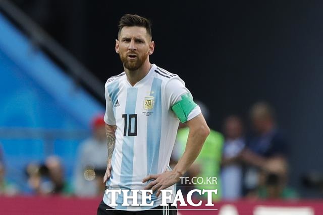 메시가 프랑스-아르헨티나 16강전에서 아르헨티나가 3-4 패한 뒤 허무한 표정을 짓고 있다. /카잔(러시아)=AP.뉴시스
