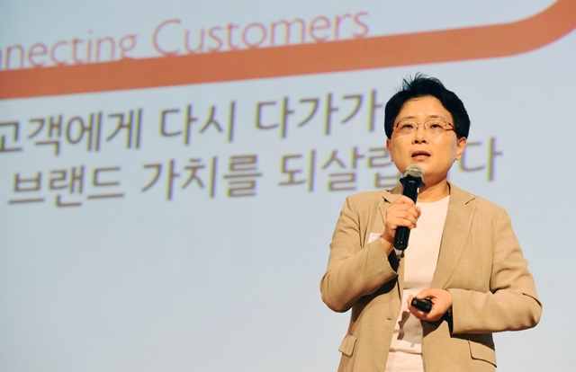 홈플러스 중계점이 최근 식품 냉장고 위생 문제와 관련해 관할구청의 행정지도를 받은 것으로 확인됐다. 임일순 홈플러스 사장(사진)은 유통 혁신을 강조하면서도 점포 관리의 기본인 위생 관리는 뒷전이라는 지적을 피할 수 없게 됐다./홈플러스 제공