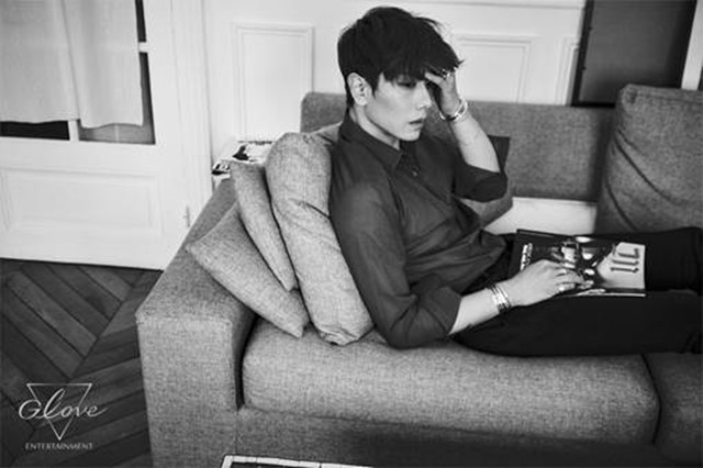 가수 박효신. 박효신은 10일부터 다음 달 26일까지 진행되는 뮤지컬 웃는 남자 무대에 오르고 있다. /글러브엔터테인먼트 제공