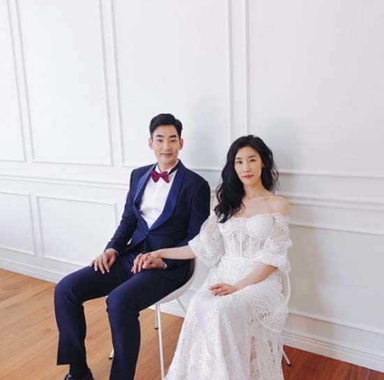 오는 20일 결혼하는 여욱환. 여욱환의 결혼소식에 누리꾼은 행복하게 살라며 축하 메시지를 모내고 있다.