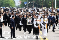 [TF포토] '눈물 바다' 고 노회찬 원내대표 영결식