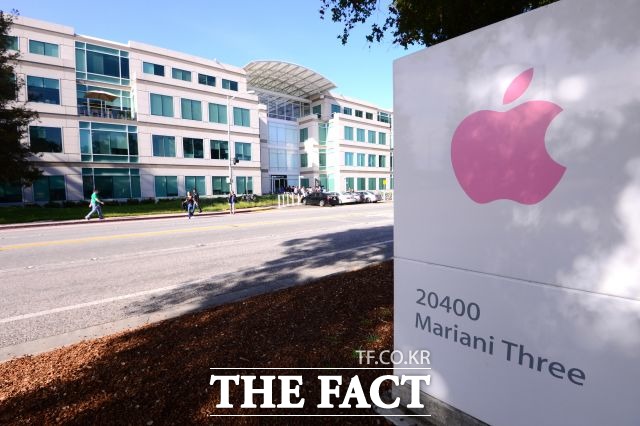 3일 코스피 지수는 전날 미국 애플사의 시가총액 1조 달러 돌파 소식이 호재로 작용해 상승했다. /더팩트DB