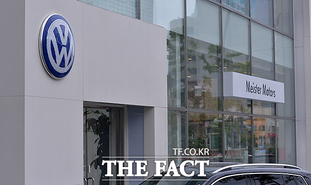 아우디 A3모델이 할인판매를 확정했지만 구체적인 방식이나 시기가 정해지지 않아 혼란이 이어지고 있다. /문병희 기자