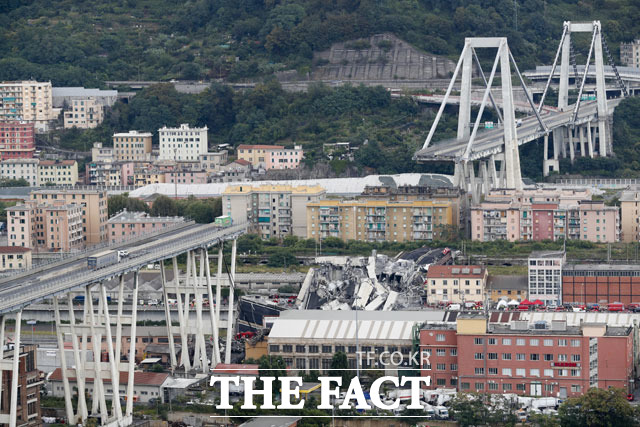 붕괴된 모란디 다리는 지난 2016년 보강공사를 마친 것으로 알려졌다. /제노바=AP 뉴시스