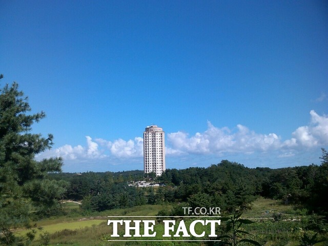 강원도 속초시 영랑호반길에 위치한 신세계 영랑호 리조트 전경. /신세계그룹 제공