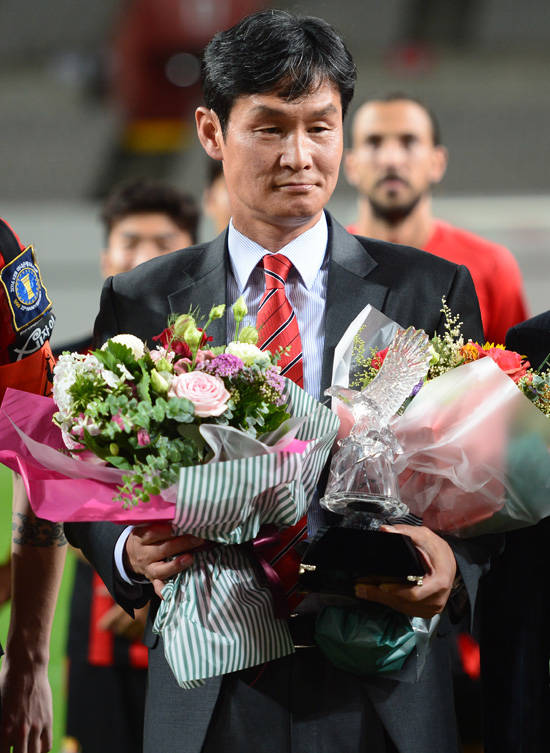 최용수 전 FC서울 감독은 20일(한국시간) 2018 자카르타-팔렘방 아시안게임 남자축구 E조 한국과 키르기스스탄의 3차전을 통해 해설로 첫 발을 내딛었다. /최용민 기자