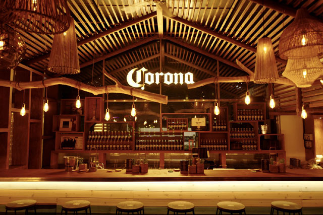 카사 코로나는 라운지 바와 루프탑 바로 구성된 도심 속 파라다이스를 콘셉트로 한 브랜드 전용공간이다. /코로나 제공