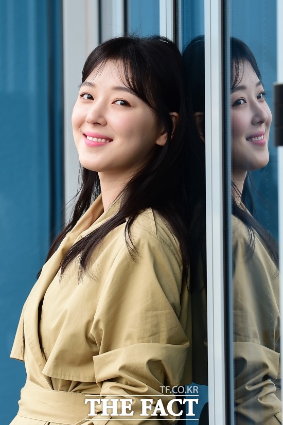 강남미인 배우 조우리. 조우리는 19일 서울 마포구 성암로 더팩트 사옥에서 인터뷰를 했다. /남용희 기자