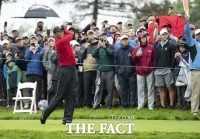  타이거 우즈, 5년 만 PGA 투어 우승, '골프황제'의 화려한 귀환