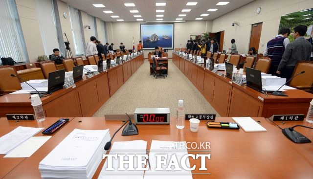 국회가 올해도 주요 건설사 경영진들을 국정감사 증인으로 채택하면서 대형 건설사들이 긴장하고 있다. /더팩트 DB