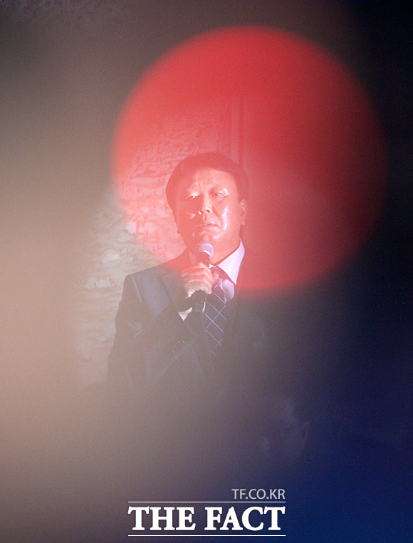 선동열 감독은 현직 국가대표 감독으로서는 최초로 국감장에 출석했다. 선 감독이 이날 문체위 소속 의원들의 질의에 답하고 있다. /문병희 기자