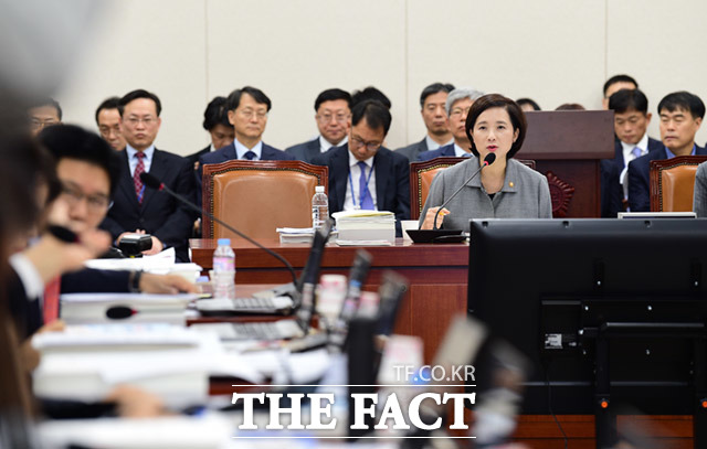 교육위원회 한국당 의원들은 11일 교육부 국감에서 유은혜 장관을 인정할 수 없다고 반발하며 질의하지 않았다. /임세준 기자