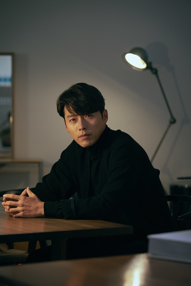 배우 현빈이 22일 오후 서울 삼청동 카페에서 영화 창궐 인터뷰를 진행했다. 이날 현빈은 <더팩트> 취재진과 신작에 대한 이야기를 허심탄회하게 나누는 시간을 가졌다. /NEW