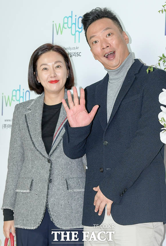 개그맨 김지혜(왼쪽)와 박준형 부부