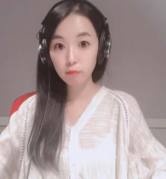 일본에서 활동 중인 방송인 강한나. 그는 한 일본 방송에서 한 발언으로 현재 누리꾼의 비난을 사고 있다. /강한나 인스타그램