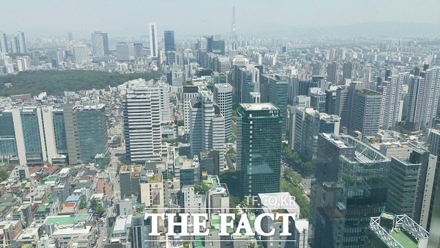 경기 침체에 대한 우려가 확산하면서 국내 제조업 체감경기가 2년 만에 가장 낮은 수준까지 떨어진 것으로 나타났다. /더팩트 DB