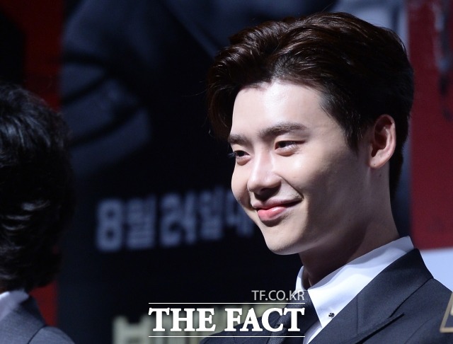 인도네시아에 억류된 탓에 드라마 촬영에 차질이 생긴 배우 이종석. /더팩트 DB