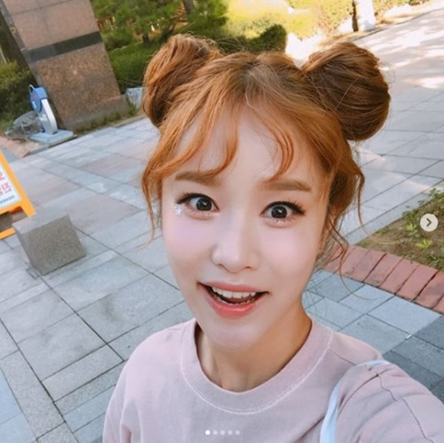 결혼 소식을 알린 인기 크리에이터 헤이지니에 대한 관심이 쏠린다. /헤이지니 인스타그램