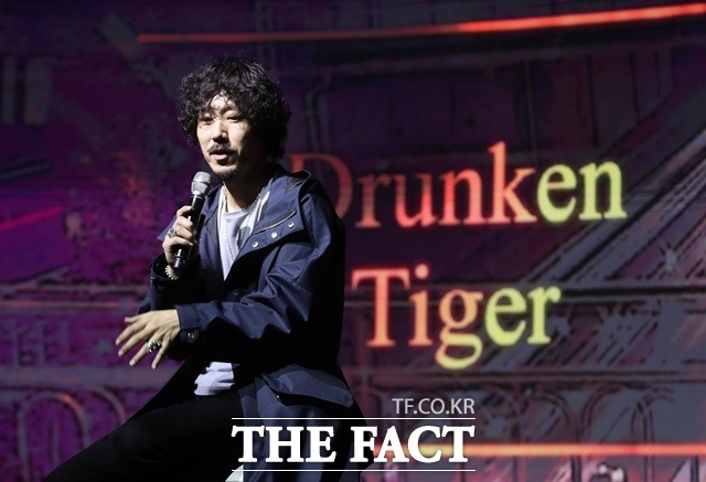 Drunken Tiger had a regular regular 10. X: Rebirth of Tiger JK album to release the album at Yes24 Live Hall in Seoul, Korea afternoon 14. and talks about the new song. The Drunken Tiger is supposed to work only as a Tiger JK after this regular 10th house. / News
