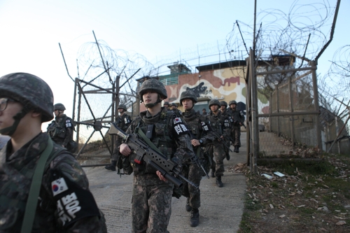 군이 지난 16일 발생한 김 일병 총기 사망 사고에 대한 수사상황을 전격 공개했다.<br> (사진은 기사와 무관) /국방부 제공