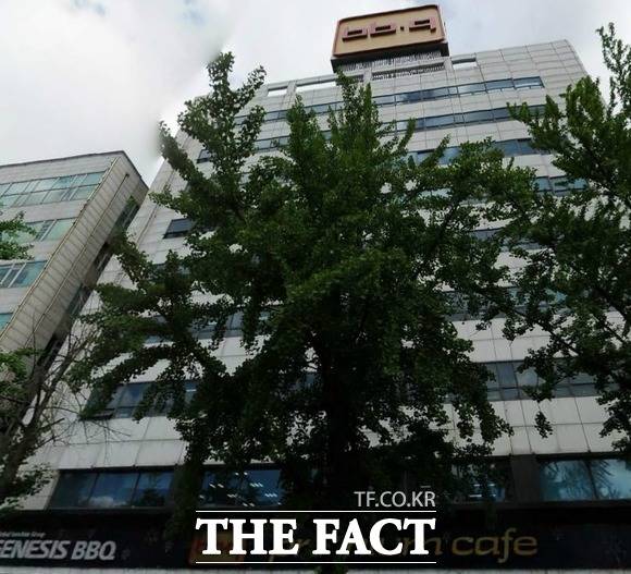 18일 업계에 따르면 BBQ의 윤학종 대표가 최근 회사에 사표를 제출해 지난달 31일 공식 퇴사했다. /더팩트 DB