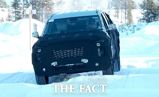 현대차가 연내 출시를 앞둔 자사 플래그십 SUV 팰리세이드에 국산 SUV 최초로 스노우 모드를 탑재한다고 20일 밝혔다. /현대차 제공
