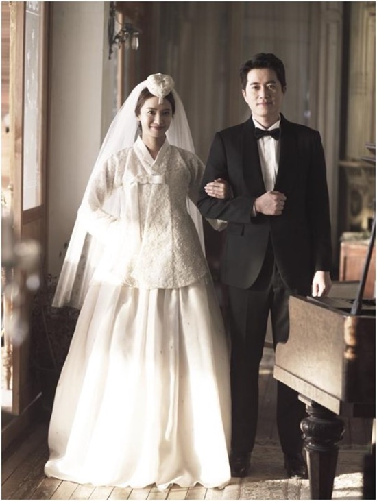 박정아(좌)는 전상우와 결혼해 현재 임신 중이다./젤리피쉬엔터테인먼트 제공