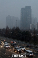 [TF포토] '출근길, 눈 펑펑'