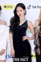 [TF포토] 손나은, '고혹적인 블랙 드레스!'