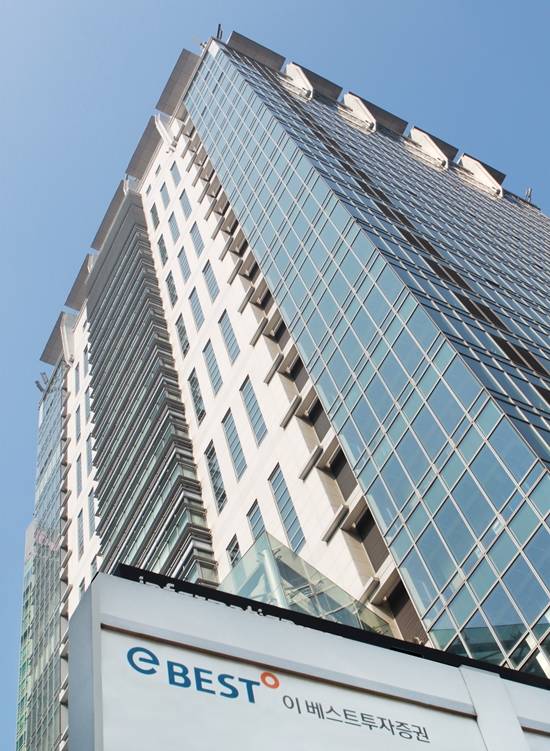 이베스트투자증권이 류병희 전 케이프투자증권 IB본부장을 IB사업부 대표로 영입한다고 28일 밝혔다. /이베스트투자증권 제공