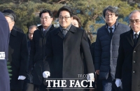 [TF포토] '기해년 첫날 현충원 찾은 정동영 민주평화당 대표'