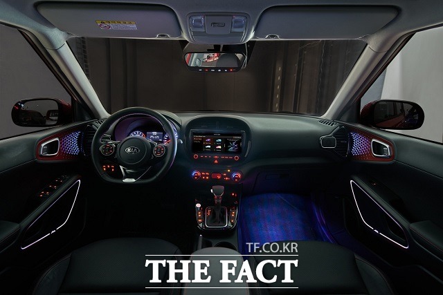 기아차는 4일 이달 출시 예정인 쏘울 부스터에 탑재되는 사운드 무드 램프의 주요 특장점을 공개했다. /기아차 제공