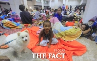  태국 남부 지역, 열대성 폭풍 '사북'에 관광객 3만 명 고립