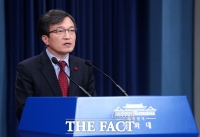  [TF이슈] 靑 행정관 참모총장 만남 논란…'못 만날 법 없다'