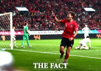  [한국-필리핀] 벤투호 원톱 황의조, 무실점 8연승 기록 '선봉'