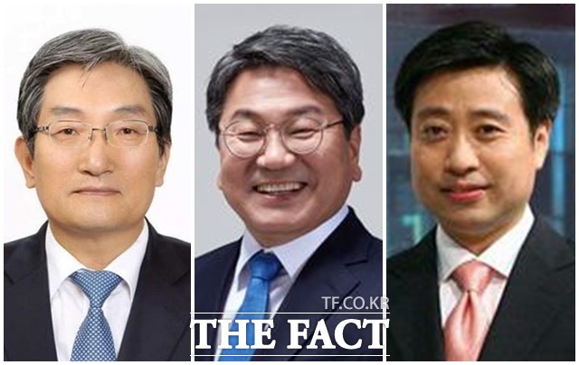 문재인 대통령은 8일 신임 대통령 비서실장에 노영민 주중대사를, 정무수석비서관에 강기전 전 의원을, 국민소통수석비서관에 윤도한 전 MBC 논설위원을 각각 내정했다. /청와대 제공